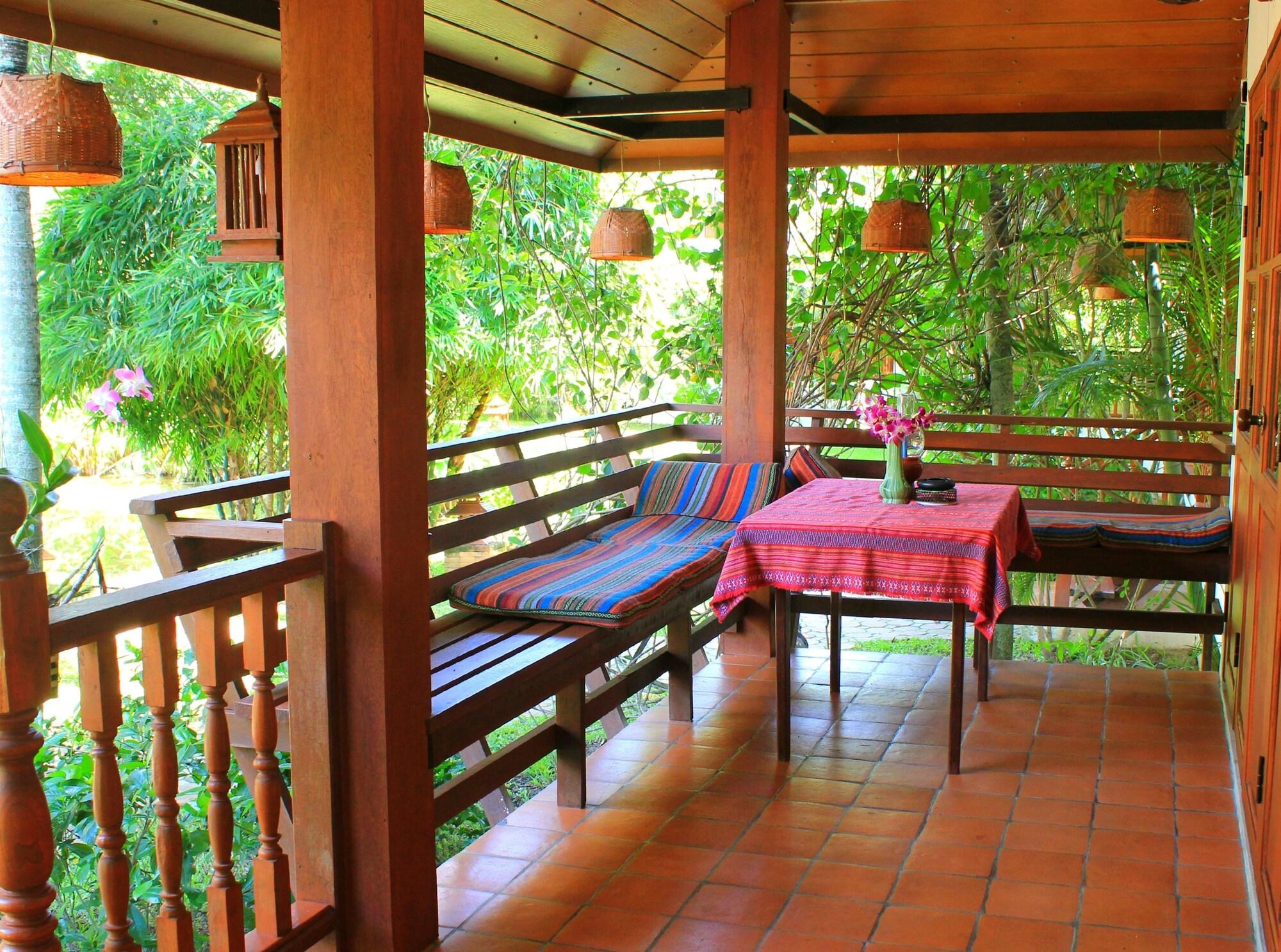 Отель Secret Garden Chiangmai San Kamphaeng Экстерьер фото